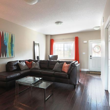 Boardwalk Homes - Executive Guest Rooms & Townhomes Kitchener Quarto foto